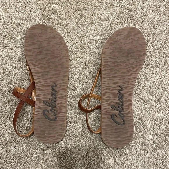 cobian flip flops - Picture 2 of 4